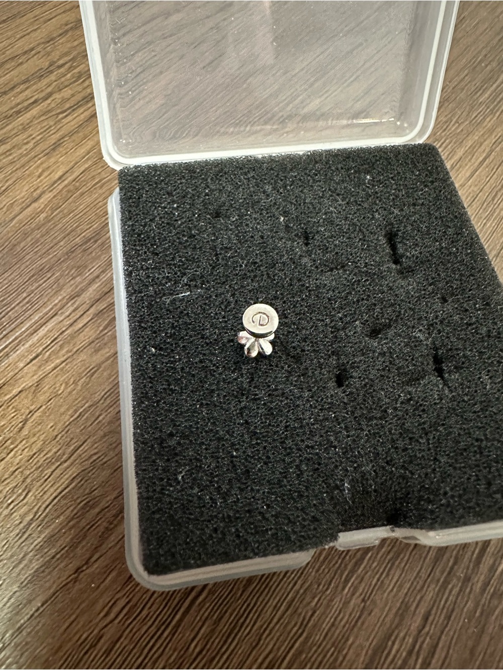 Flat back earring - Picture 6 of 6